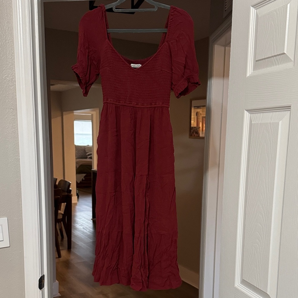 Abercrombie & Fitch Burgundy Midi Dress
